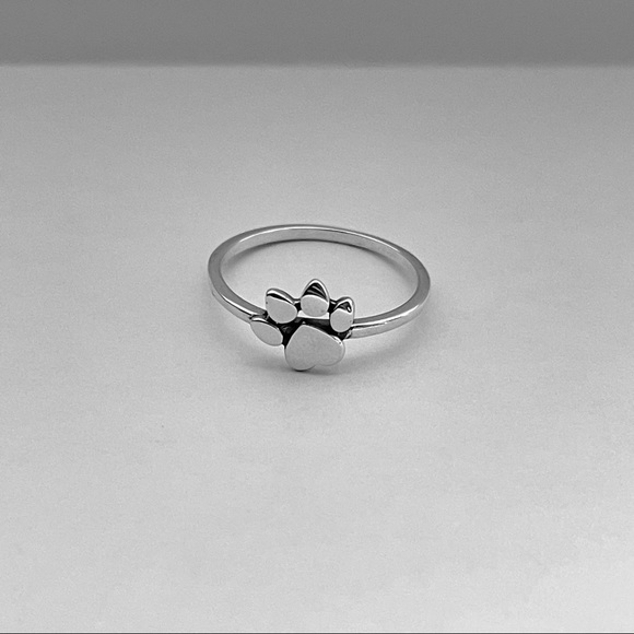 Sterling silver paw print ring, paw print ring, animal ring, silver ring - Picture 9 of 10